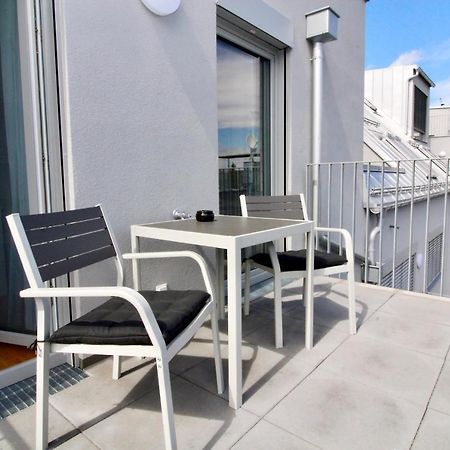 Modern Balcony Apartment With Pool Close To Lake In "Donaustadt" ウィーン エクステリア 写真